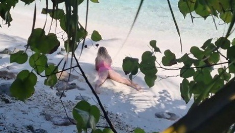 Sex On The Beach - Amateur Nudist Voyeur